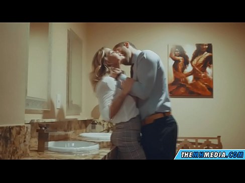 ❤️ Том биетэй шаргал үст таныг нийтийн бие засах газар уруу татах үед ❤ Порно mn.analytik24.ru ❌❤